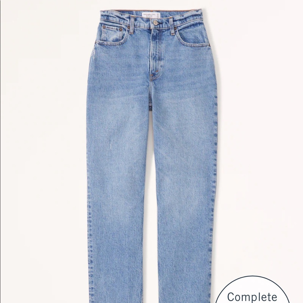 Abercrombie Women's Curve Love Ultra High Rise 90s Straight Jean MEDIUM 25 Short